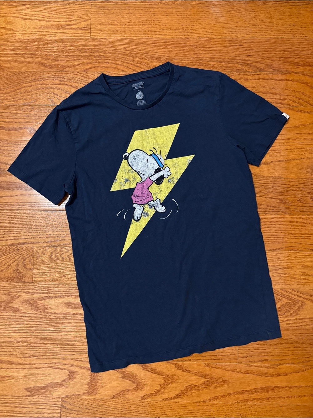 Snoopy Vintage Style Graphic Tee Small Unisex Navy Blue Aerobics Pink White